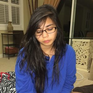 Meet your Posher, Caitlyn-alyssa